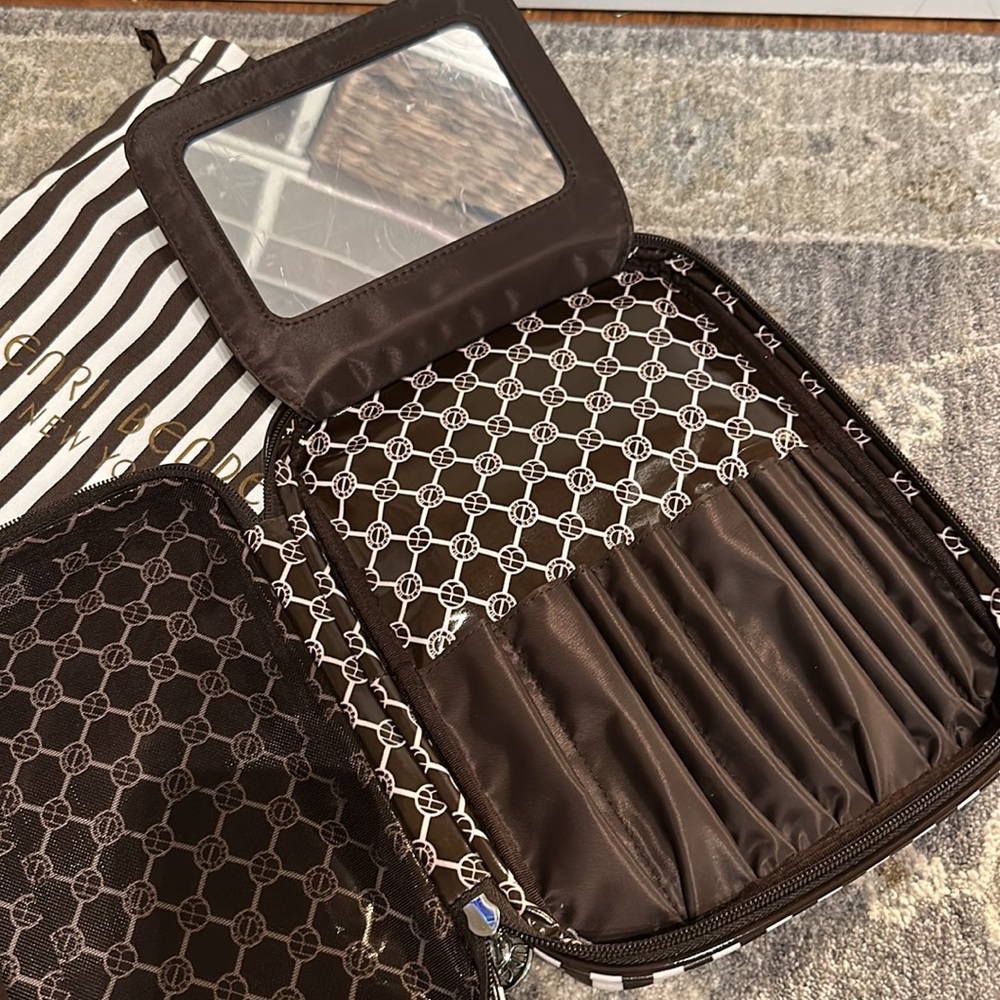 🎀🆕 New Henri Bendel Makeup Case and Brush Holder Bag - Picture 5 of 7